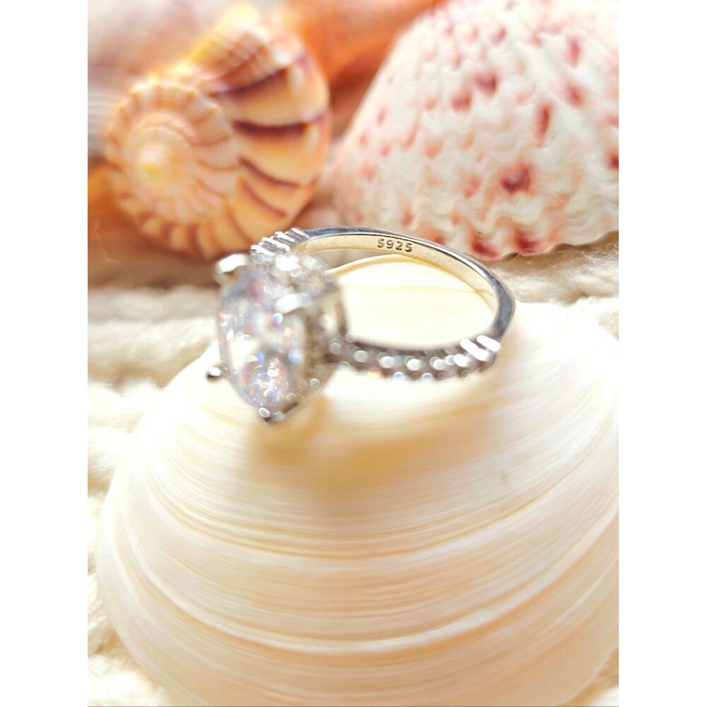 🍒3.5 CT🍒 SIMULATED DIAMOND RING - Picture 8 of 9